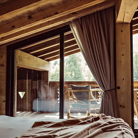 Hotell L'alpaga, A Beaumier 5*