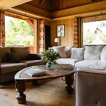 L'alpaga, A Beaumier Hotel
