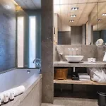 L'alpaga, A Beaumier 5*
