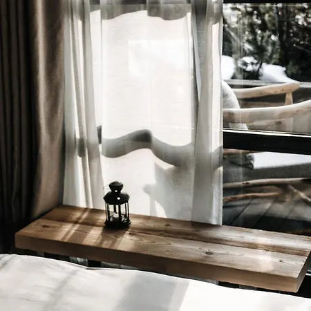 L'alpaga, A Beaumier Hotel